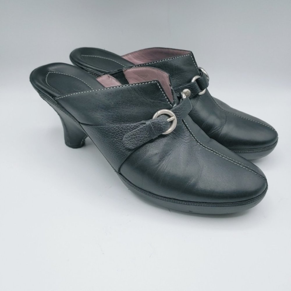 Cole Haan Black Leather Heeled Mule slides Sz7